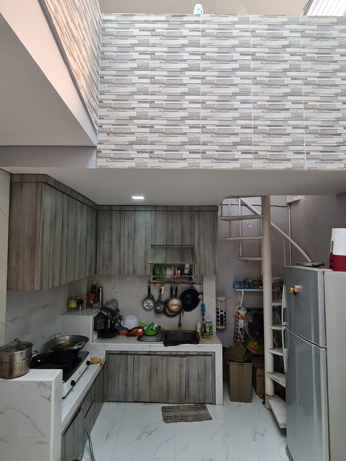 DiJual Rumah Semi Furnished Grand Taruma Karawang